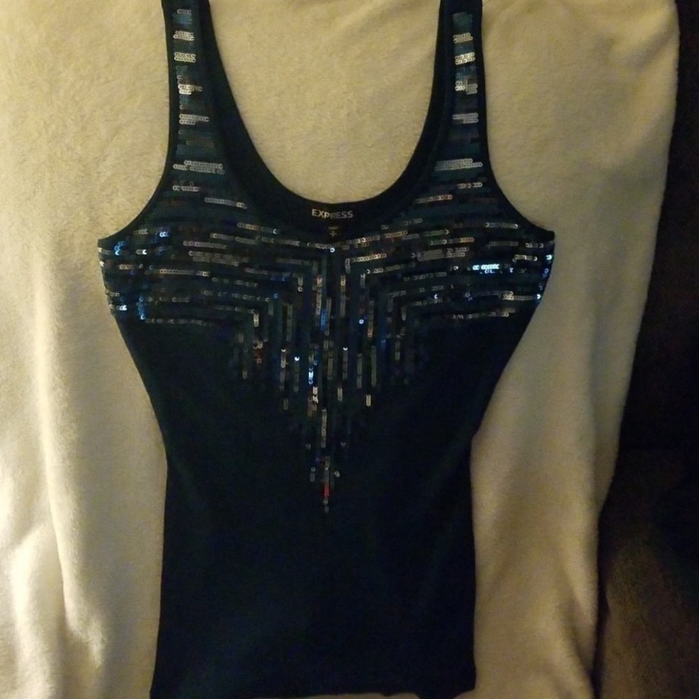 😍 Express Beautifully Sequenced Tank Top 😍 - Picture 4 of 7
